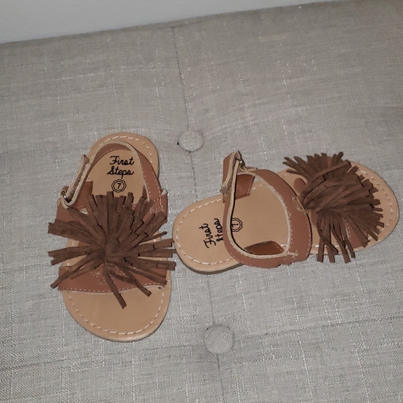 Brown Sandals- Toddler Girl Size 7 - Picture 2 of 4